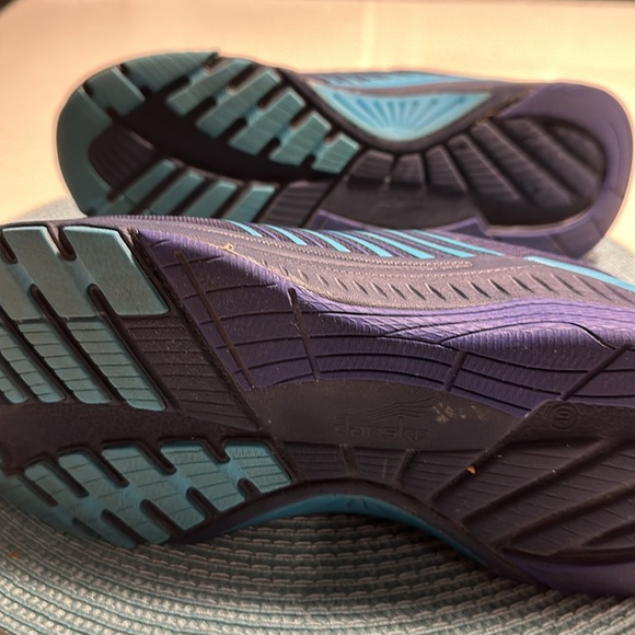 Dansko Penni - Indigo Mesh Sneaker - Size 40, EUC - Picture 8 of 16